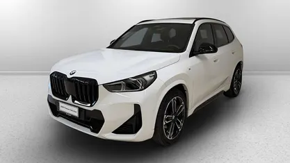 Usata BMW X1 M Sport 150 CV (110 kW) 2023 Alpin white pastello SUV