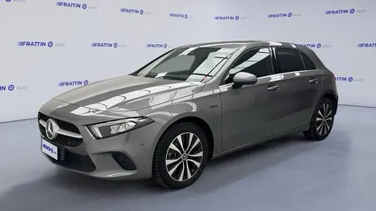 Usata Mercedes A250 Business 218 CV (160 kW) 2021 Grigio Utilitaria