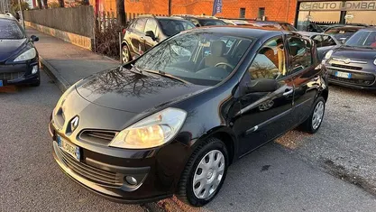 Usata Renault Clio III 75 CV (55 kW) 2007 Nero Berlina