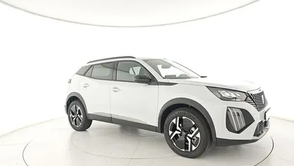 Begagnad Peugeot 2008 Allure 101 HK (74 kW) 2024 Vit SUV