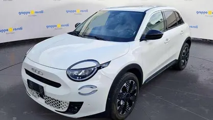 Bianco Usata 2024 Fiat 600 La Prima SUV | 22.500 € (Buon prezzo)