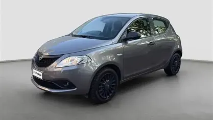 Usata Lancia Ypsilon 69 CV (50 kW) 2020 Utilitaria