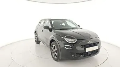 Usata Fiat 600 110 CV (80 kW) 2025 Nero SUV