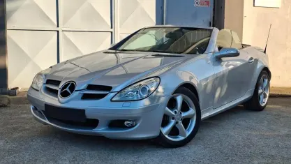 Usata Mercedes SLK280 231 CV (169 kW) 2006 Argento Cabrio