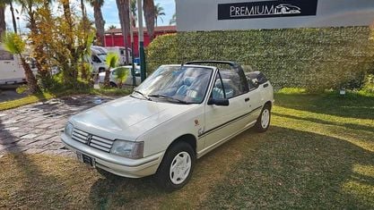 Usata Peugeot 205 60 CV (44 kW) 1992 Bianco Cabrio