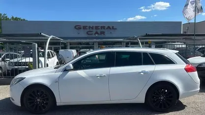 Usata Opel Insignia Cosmo 131 CV (96 kW) 2010 Bianco Station wagon