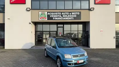 Usata Fiat Panda Dynamic 60 CV (44 kW) 2004 Blu Utilitaria