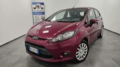 Usata 2008 Ford Fiesta Titanium Tre volumi | 4390 € (Buon prezzo)
