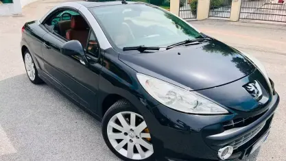 Usata Peugeot 207 CC 120 CV (88 kW) 2008 Grigio Cabrio