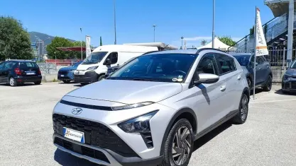 Usata Hyundai Bayon 84 CV (61 kW) 2022 Argento SUV