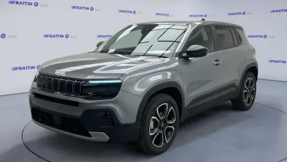 Nuova Jeep Avenger Summit 100 CV (73 kW) 2026 Argento SUV