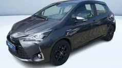 Grigio metallizzato Usata 2020 Toyota Yaris Hybrid Active Tre volumi | 15.200 € (Buon prezzo)