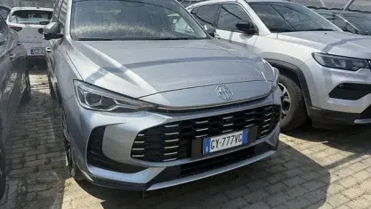 Usata MG ZS Luxury 197 CV (144 kW) 2025 Grigio SUV