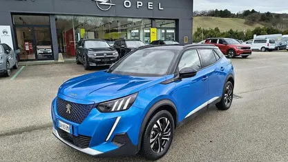 Usata Peugeot e-2008 GT 56 kW (77 CV) 2023 Blu SUV