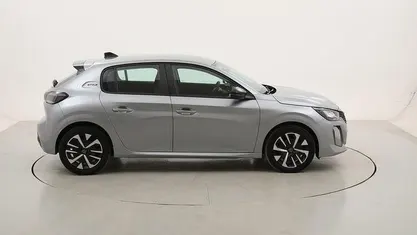 Usata Peugeot 208 Style 101 CV (74 kW) 2025 Utilitaria