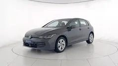 Usata 2025 VW Golf VIII Life Tre volumi | 27.400 € (Buon prezzo)