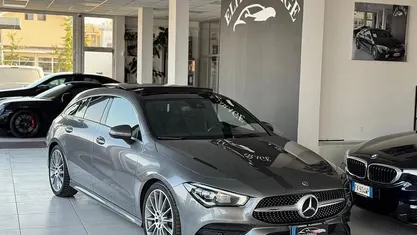 Grigio Usata 2019 Mercedes CLA180 Premium Tre volumi | 23.900 € (Ottimo prezzo)