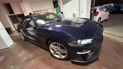 Usata Ford Mustang Convertible 310 CV (228 kW) 2019 Blu Cabrio