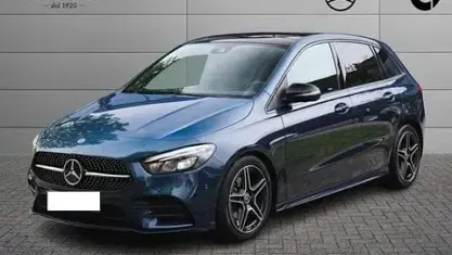 Usata Mercedes 180 Premium 116 CV (85 kW) 2023 Blu Berlina