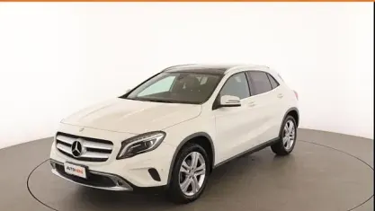 Usata Mercedes GLA200 136 CV (100 kW) 2016 Bianco SUV
