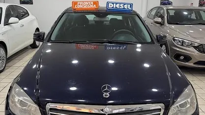 Usata Mercedes C200 Avantgarde 136 CV (100 kW) 2010 Blu Berlina