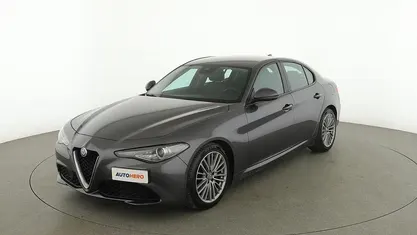 Usata Alfa Romeo Giulia Super 180 CV (132 kW) 2017 Grigio Berlina