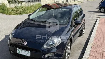 Usata Fiat Punto Lounge 105 CV (77 kW) 2014 Blu Utilitaria