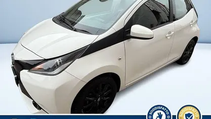 Usata 2016 Toyota Aygo X-play Due volumi | 9500 € (Buon prezzo)