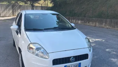 Usata Fiat Grande Punto Active 75 CV (55 kW) 2008 Bianco Utilitaria