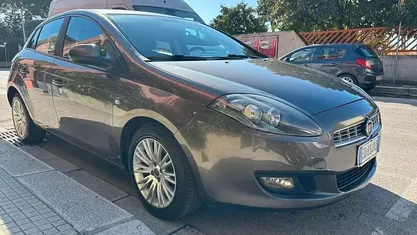 Usata Fiat Bravo Dynamic 120 CV (88 kW) 2010 Grigio Utilitaria