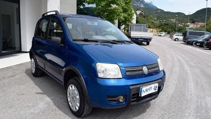Usata Fiat Panda 4x4 Climbing 60 CV (44 kW) 2006 Blu/azzurro Utilitaria