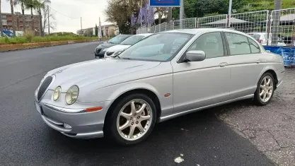 Usata Jaguar S-Type S 238 CV (175 kW) 2001 Grigio Berlina