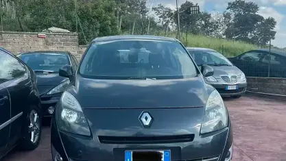 Usata Renault Scénic Dynamique 110 CV (80 kW) 2010 Grigio Monovolume