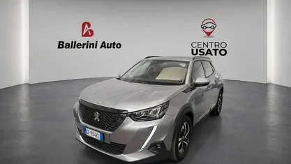 Usata Peugeot 2008 Allure 131 CV (96 kW) 2021 Grigio SUV