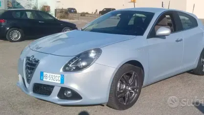 Usata Alfa Romeo Giulietta 105 CV (77 kW) 2013 Bluazzurro Utilitaria