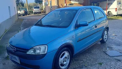Usata Opel Corsa 75 CV (55 kW) 2001 Berlina
