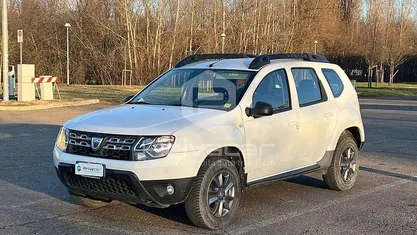 Usata Dacia Duster Lauréate 105 CV (77 kW) 2015 SUV