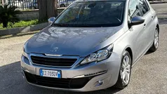 Usata 2015 Peugeot 308 Tre volumi | 8900 € (Ottimo prezzo)