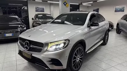 Usata Mercedes GLC250 AMG 207 CV (152 kW) 2019 Grigio Coupé