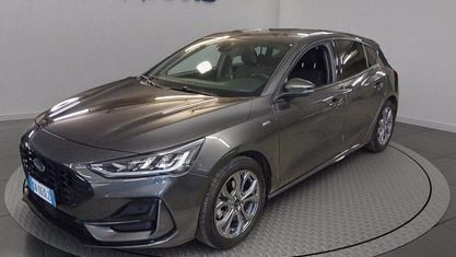 Begagnad Ford Focus ST-Line 125 HK (91 kW) 2023 Grå Sedan
