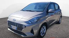 Grigio Usata 2022 Hyundai i10 Due volumi | 12.900 € (Buon prezzo)