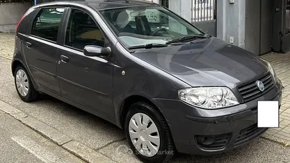 Grigio Usata 2005 Fiat Punto Tre volumi | 2000 € (Buon prezzo)