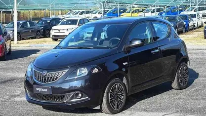 Nero Usata 2022 Lancia Ypsilon Gold Due volumi | 10.900 € (Buon prezzo)