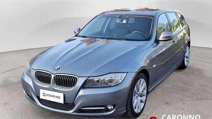 Begagnad BMW 318 143 HK (105 kW) 2012 Grå Kombi