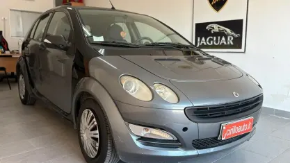 Usata Smart ForFour Passion 95 CV (69 kW) 2005 Grigio Utilitaria