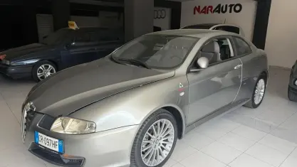 Usata Alfa Romeo GT 150 CV (110 kW) 2004 Grigio Coupé