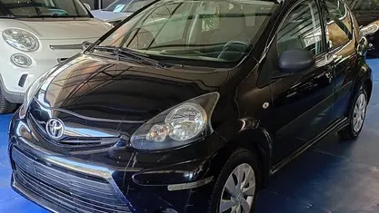 Usata Toyota Aygo 69 CV (50 kW) 2012 Nero Utilitaria