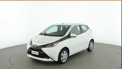 Usata Toyota Aygo X-play 70 CV (51 kW) 2016 Bianco Utilitaria