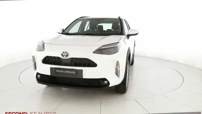 Usata Toyota Yaris Active 116 CV (85 kW) 2022 Bianco Utilitaria