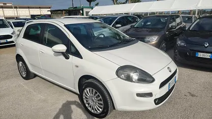Usata 2013 Fiat Punto Street Tre volumi | 3800 € (Buon prezzo)